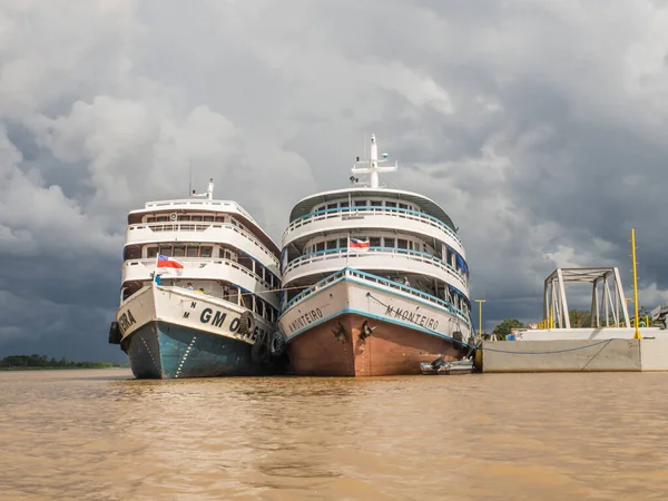 Benjamin Brasil Dec 2017 Grandes Embarcaciones Pasajeros Río Amazonas —  Fotos de Stock