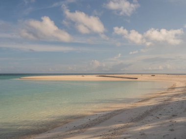 Venu Adası, Pulau Venu, Kaimana, Batı Papua, Endonezya yakınlarındaki güzel tropik plaj.
