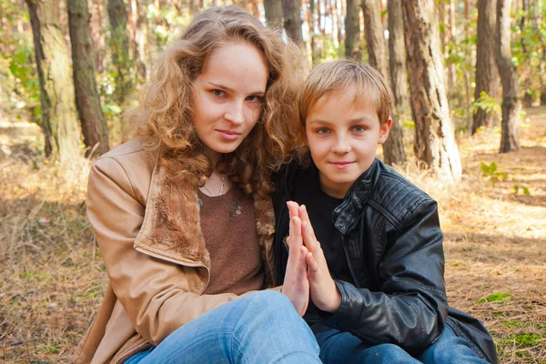 Sister and brother — Stock Photo, Image