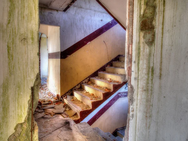 Klomino. Abandoned Soviet city, destroyed staircase. — Stock Photo, Image