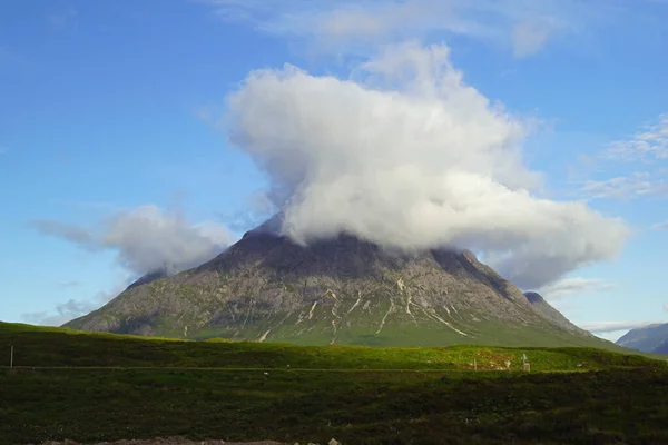 Vochtige Wolken Berg Schotland Vol Met Prachtige Landschappen Waar Ook — Stockfoto
