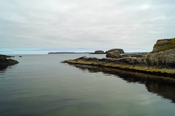 Ballintoy Sahilindeki Kayaya Tırmanmak — Stok fotoğraf