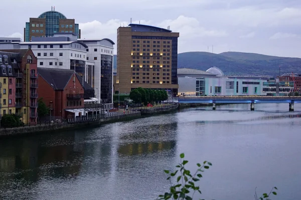 Puente Albert Puente Belfast Irlanda Del Norte Sus Tres Arcos —  Fotos de Stock