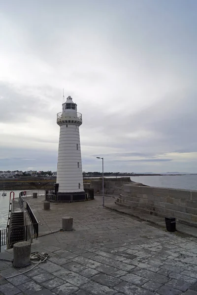 Vuurtoren Bij Ingang Van Haven Van Donaghadee Eerste Ierse Vuurtoren — Stockfoto