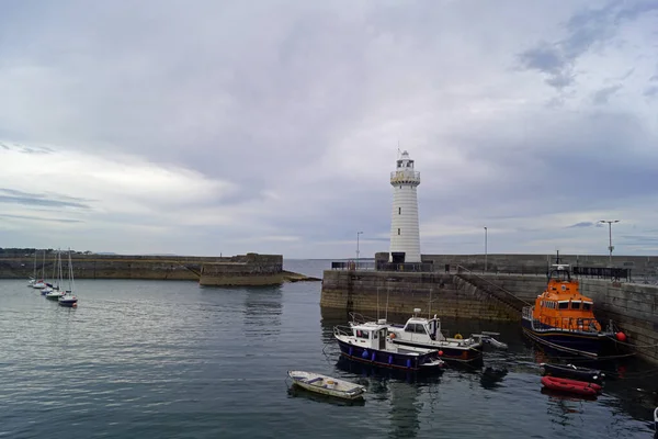 Vuurtoren Bij Ingang Van Haven Van Donaghadee Eerste Ierse Vuurtoren — Stockfoto