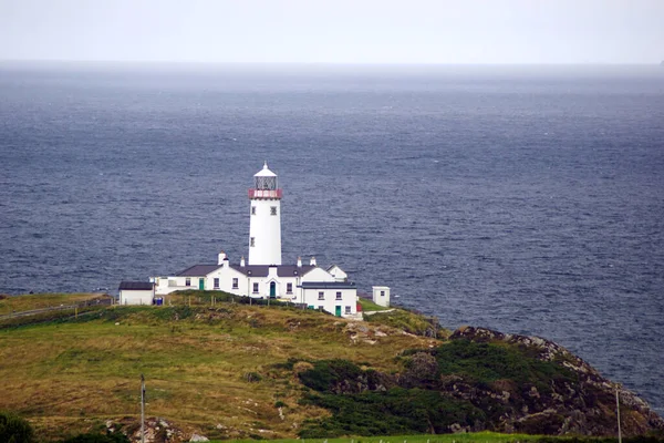 ファナドはアイルランド北部のドニゴール州にある半島である スリーとマロイ湾の間にある 彼らの最北端は灯台で飾られたファナドヘッドです — ストック写真