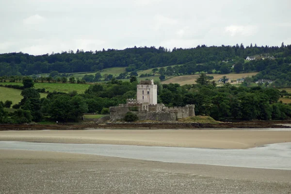 Doe Castle Sits Deep Sheephaven Bay Spectacular Location Waterline Creeslough — Stock Photo, Image