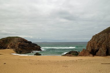 Körfeze resmi olarak Boyeghether Körfezi deniyor ama yerel halk tarafından Cinayet Deliği Sahili olarak adlandırılıyor..