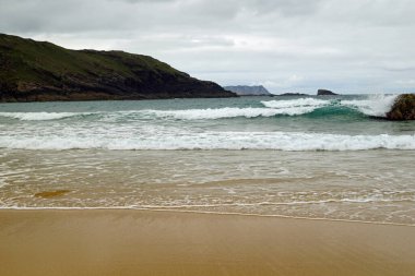 Körfeze resmi olarak Boyeghether Körfezi deniyor ama yerel halk tarafından Cinayet Deliği Sahili olarak adlandırılıyor..