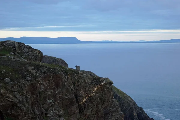 대서양에 아일랜드군도 날걸의 서쪽에 슬리브 절벽은 601 높이로 지역의 매력중 — 스톡 사진