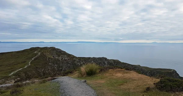 stock image The Slieve League cliffs in the west of the Irish county Donegal on the Atlantic Ocean are with 601 m height one of the main attractions of this region.