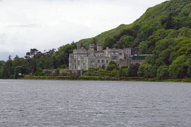 Kylemore Abbey, İrlanda 'nın en eski Benedictine manastırıdır..