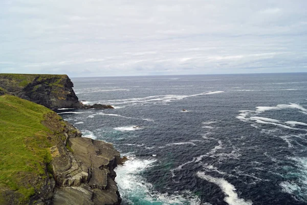 Kilkee Cliff Spacerem Jest Malowniczy Godzin Umiarkowanej Pętli Spacerem Wzdłuż — Zdjęcie stockowe