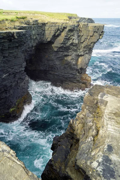 Kilkee Cliff Yürüyüşü Kilkee Kayalıkları Kafesi Pollock Holes Otoparkından Başlayarak — Stok fotoğraf