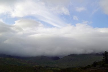 Kerry Halkası, İrlanda 'nın güneybatısındaki Kerry County' de 179 km uzunluğunda bir panoramik kıyı yoludur..