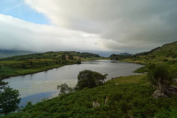 女士景观 是一幅风景秀丽的全景 位于克里环上 距Killarney大约19公里 沿着N71通往爱尔兰Killarney国家公园的Kenmare — 图库照片