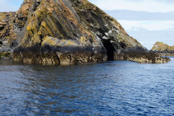 密罗斯岛位于爱尔兰南部的凯尔特海 凯尔特海 Celtic Sea 是位于爱尔兰南部海岸 威尔士西南海岸 德文郡和康沃尔北部海岸之间的一个大西洋海域 西方国家 — 图库照片