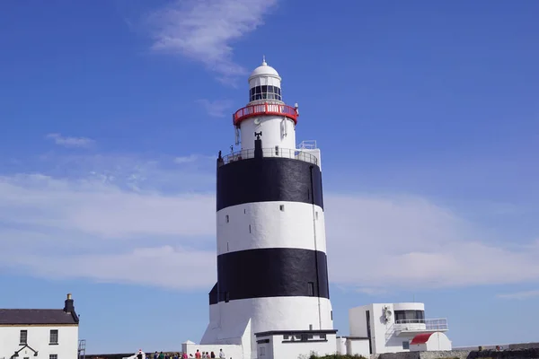 虎克灯塔 Hook Lighthouse 是爱尔兰Wexford县虎克头区的一座建筑 他是世界上最古老的灯塔之一 — 图库照片