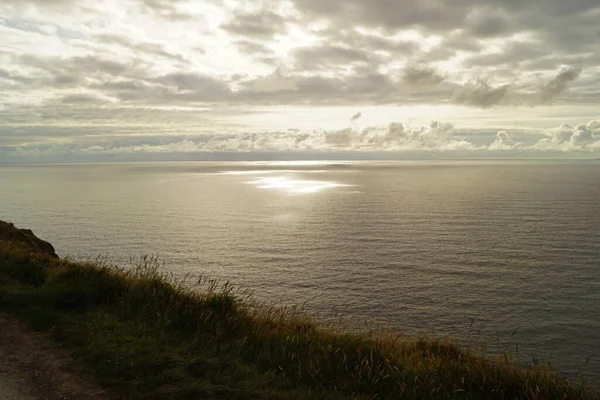 Cliffs Moher Irlands Mest Kända Klippor Ligger Den Sydvästra Kusten — Stockfoto