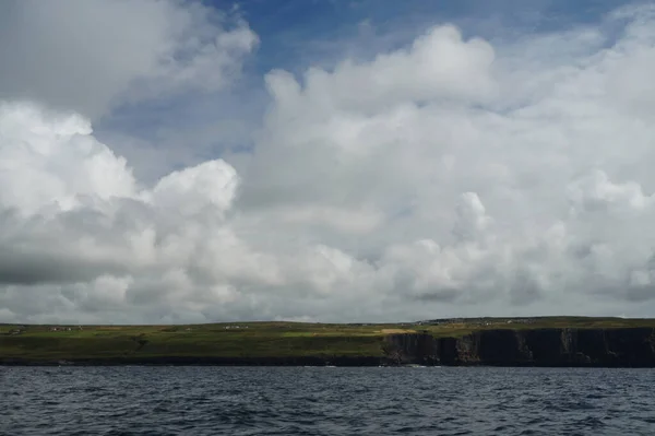 Vahşi Atlantik Yolu Moher Kayalıklarında Tekne Gezisi Moher Kayalıkları Rlanda — Stok fotoğraf