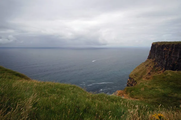 Cliffs Moher Zijn Bekendste Kliffen Ierland Zijn Gelegen Aan Zuidwestkust — Stockfoto