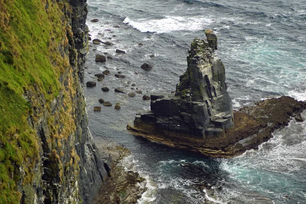 Cliffs Moher Zijn Bekendste Kliffen Ierland Zijn Gelegen Aan Zuidwestkust — Stockfoto