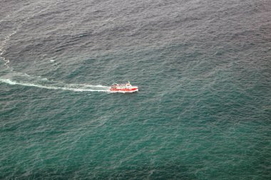Moher Kayalıkları İrlanda 'nın en bilinen kayalıklarıdır. İrlanda 'nın ana adası olan Clare' in güneybatı kıyısında Doolin ve Liscannor köylerinin yakınında yer almaktadır..