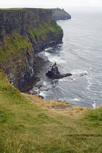 Die Cliffs Moher Sind Die Bekanntesten Klippen Irlands Sie Liegen — Stockfoto