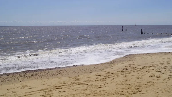 Southwold Plajı Ziyaret Etmeye Değer Sadece Deniz Feneri Yüzünden Değil — Stok fotoğraf