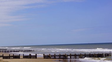 Walcott Beach, İngiltere 'nin Walcott kentinde yer alan bir plajdır..