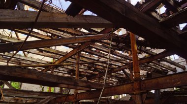 Almanya Halle 'deki Boellberg fabrika binasının yıkıntısı. 