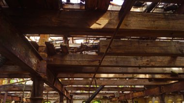 Almanya Halle 'deki Boellberg fabrika binasının yıkıntısı. 