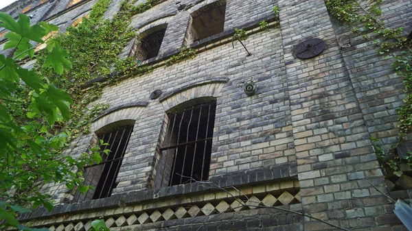 德国Halle的Boellberg磨坊建筑群储存大楼的废墟 — 图库照片