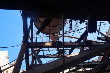 Almanya Halle 'deki Boellberg fabrika binasının yıkıntısı. 