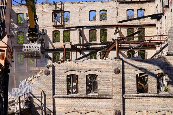 在Halle拆除Boellberger磨坊建筑群的储存大楼 — 图库照片