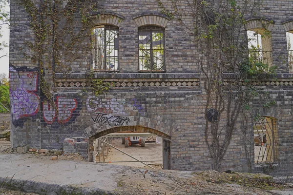 Κατεδάφιση Της Αποθήκης Του Συγκροτήματος Boellberger Mill Στη Halle — Φωτογραφία Αρχείου