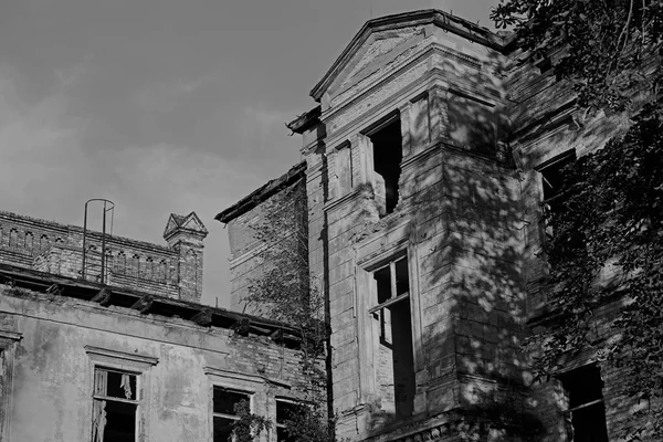 old villa in the building complex of the Boellberger Mill in Halle Saale