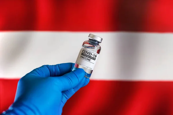 Doctor Con Vial Vacuna Para Covid Bandera Austria Fondo Vial — Foto de Stock