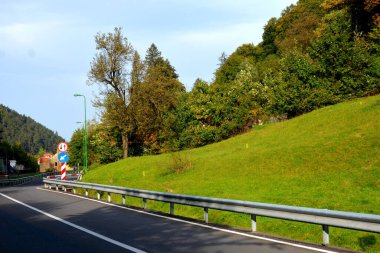 Schei Cvartal, Brasov, Transilvanya 'nın doğusunda. Tipik şehir manzarası. Brasov Romanya 'nın merkezidir. 300.000 kişi..