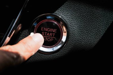 Kapatma motoru başlatma düğmesi arabada