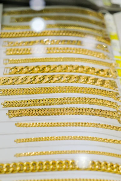Guld Smycken Diamant Butik Med Armband Lyx Butik Fönster Display — Stockfoto