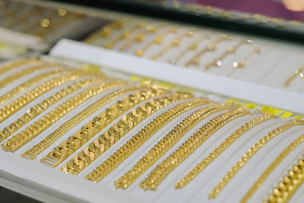 Jóias Ouro Loja Diamantes Com Pulseira Luxo Vitrine Loja Varejo — Fotografia de Stock