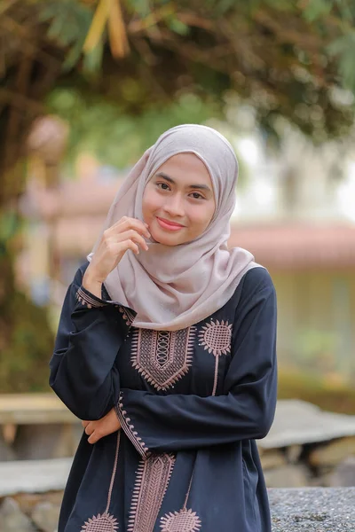 Portrait Muslim Beauty Woman Wearing Hijab — Stok Foto