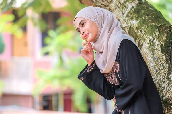 Portrait Muslim Beauty Woman Wearing Hijab — Stok Foto