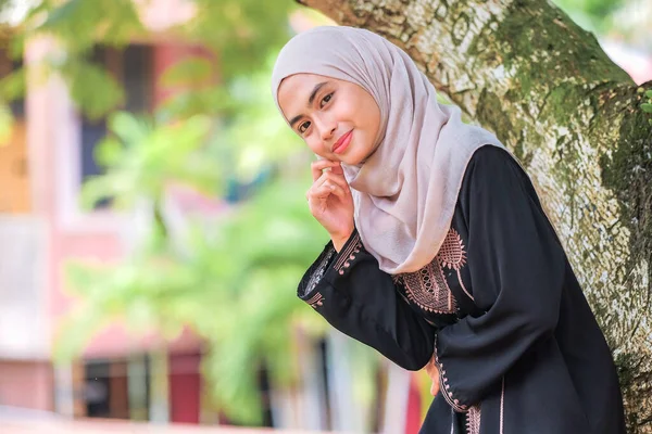 Portrait Muslim Beauty Woman Wearing Hijab — Stok Foto