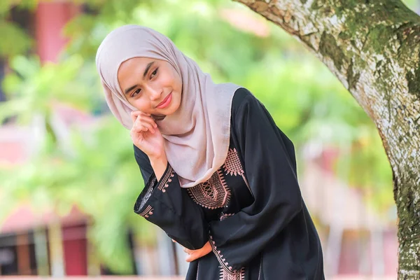 Portrait Muslim Beauty Woman Wearing Hijab — Stok Foto