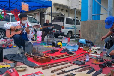 Ipoh, Malezya - 17 Ocak 2021: Pasar Karat Loken veya Ipoh Memory Lane Caddesi 'nde satılık vintage eşyalar.
