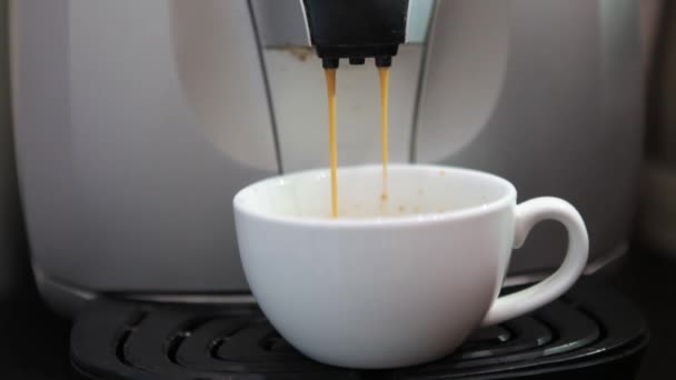 Máquina Café Vertiendo Café Una Taza Preparación Del Café — Vídeo de stock