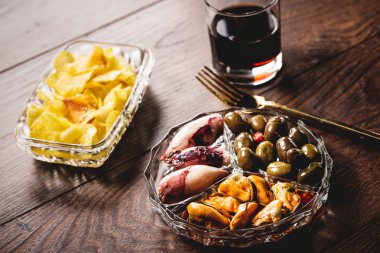 İspanyol vermut tapas