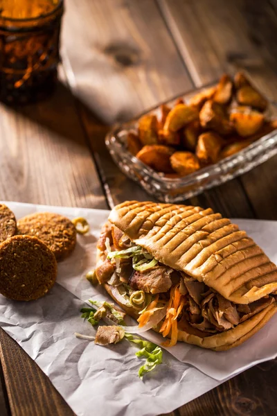 Chicken doner kebab and falafel — Stock Photo, Image